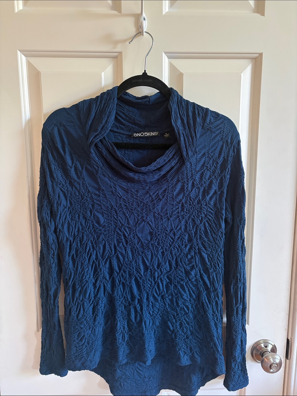 SNO SKINS Women's Textured Drop Neck Shirt- Navy Blue